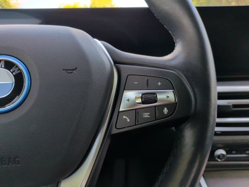 Used 2023 BMW i4 eDrive40 w/ Premium Package RWD image 24