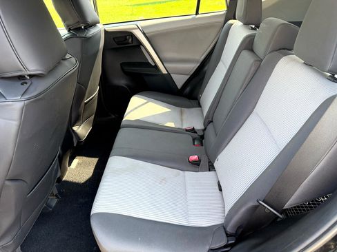Used 2013 Toyota RAV4 LE image 12