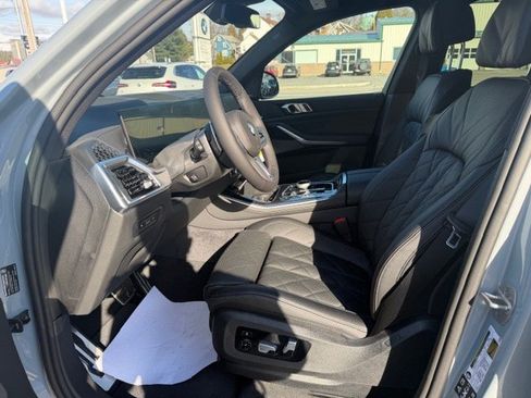 New 2026 BMW X5 M60i image 14