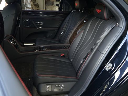 Used 2014 Bentley Flying Spur W12 AWD/4WD image 21