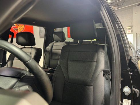 Used 2025 Toyota Tundra Limited AWD/4WD image 19
