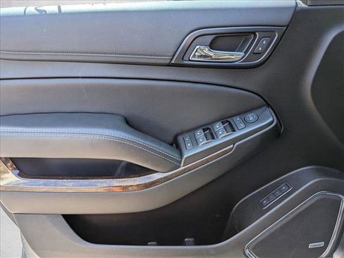 Used 2020 Chevrolet Suburban LT RWD image 10