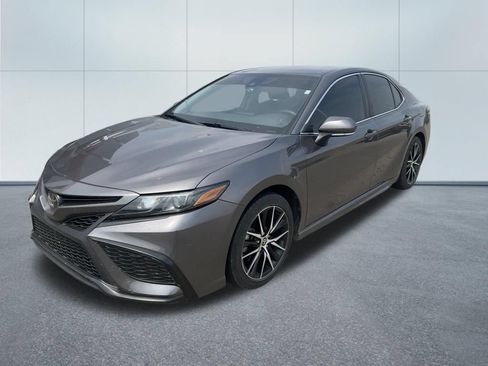 Used 2022 Toyota Camry SE w/ Convenience Package FWD image 8