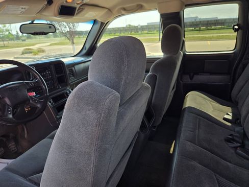 Used 2005 Chevrolet Silverado 1500 LS w/ Safe And Sound Package RWD image 39