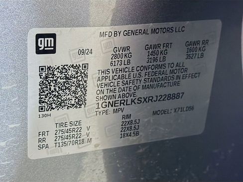 Used 2024 Chevrolet Traverse RS w/ LPO, Floor Liner Package FWD image 31