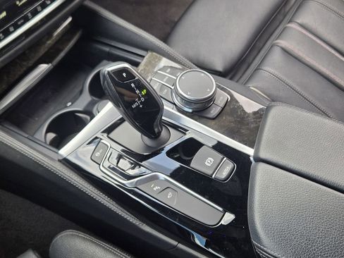 Used 2018 BMW 540i RWD image 24