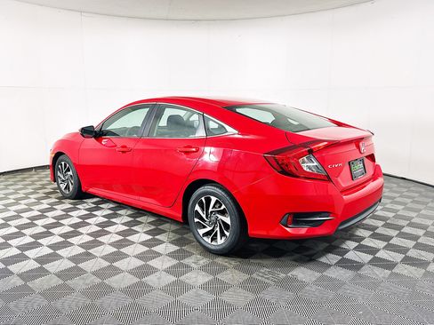 Used 2016 Honda Civic EX image 5