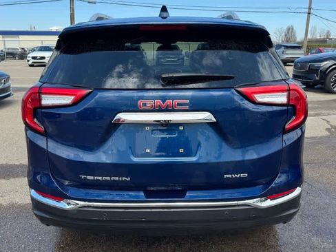 Used 2022 GMC Terrain SLT w/ LPO, Floor Liner Package image 6