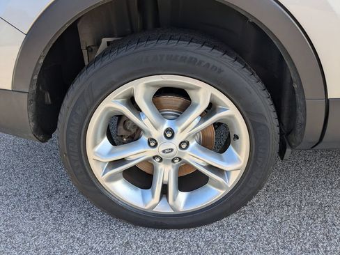 Used 2015 Ford Explorer Limited w/ Equipment Group 302A AWD/4WD image 20