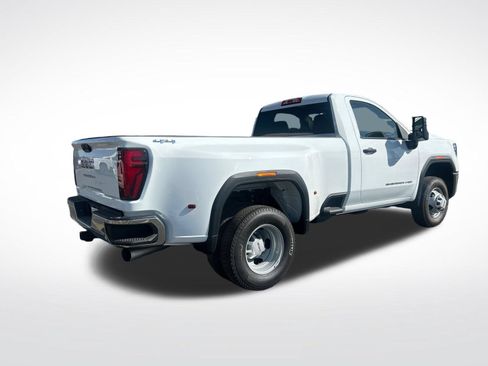New 2026 GMC Sierra 3500 Pro AWD/4WD image 3