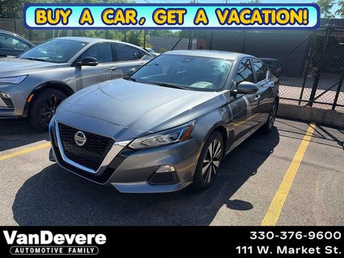 Used 2022 Nissan Altima 2.5 SV w/ SV Premium Package AWD/4WD image 1