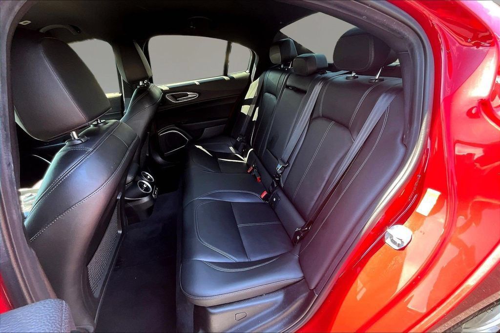 Used 2022 Alfa Romeo Giulia Sprint AWD/4WD image 19
