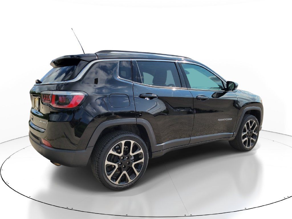 Used 2019 Jeep Compass Limited AWD/4WD image 4