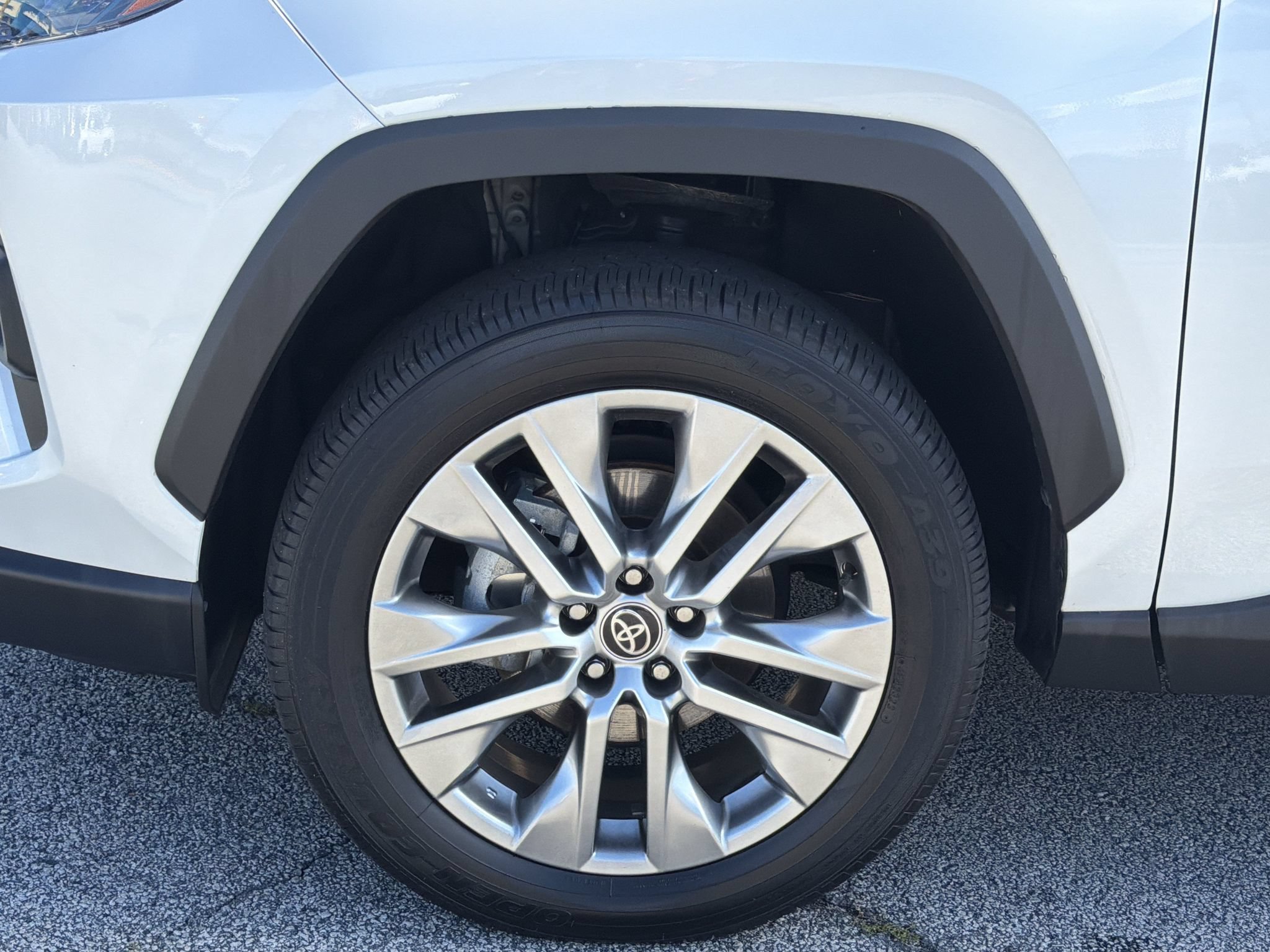 Used 2023 Toyota RAV4 XLE Premium FWD image 28