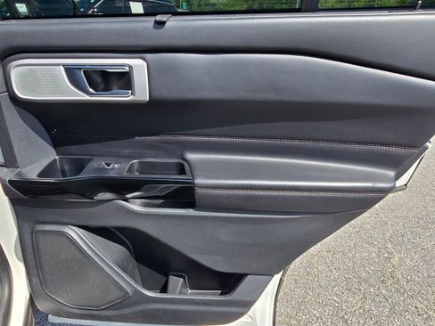 Used 2022 Ford Explorer Platinum w/ Equipment Group 601A image 48