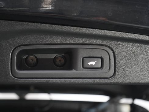 Used 2021 Honda Pilot Touring image 18