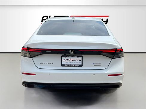 Used 2024 Honda Accord Touring image 7