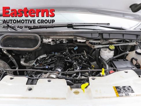 Used 2023 Ford Transit 350 XLT image 7