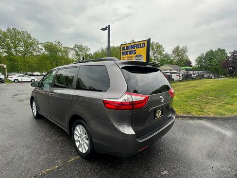 Used 2015 Toyota Sienna XLE AWD/4WD image 7