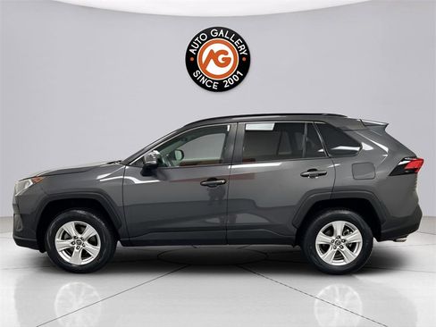 Used 2019 Toyota RAV4 XLE image 4