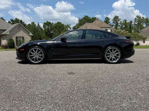 Used 2019 Porsche Panamera RWD image 2