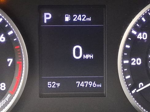 Used 2019 Hyundai Elantra SEL image 19