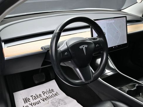 Used 2018 Tesla Model 3 Long Range image 16