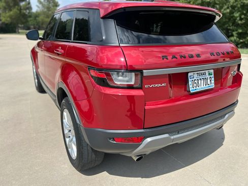 Used 2019 Land Rover Range Rover Evoque AWD/4WD image 8