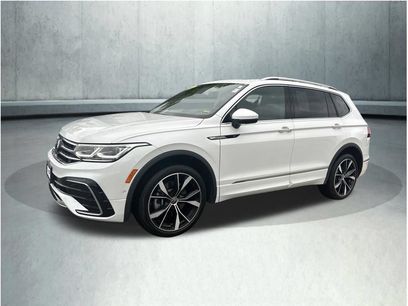 Used 2024 Volkswagen Tiguan SEL R-Line