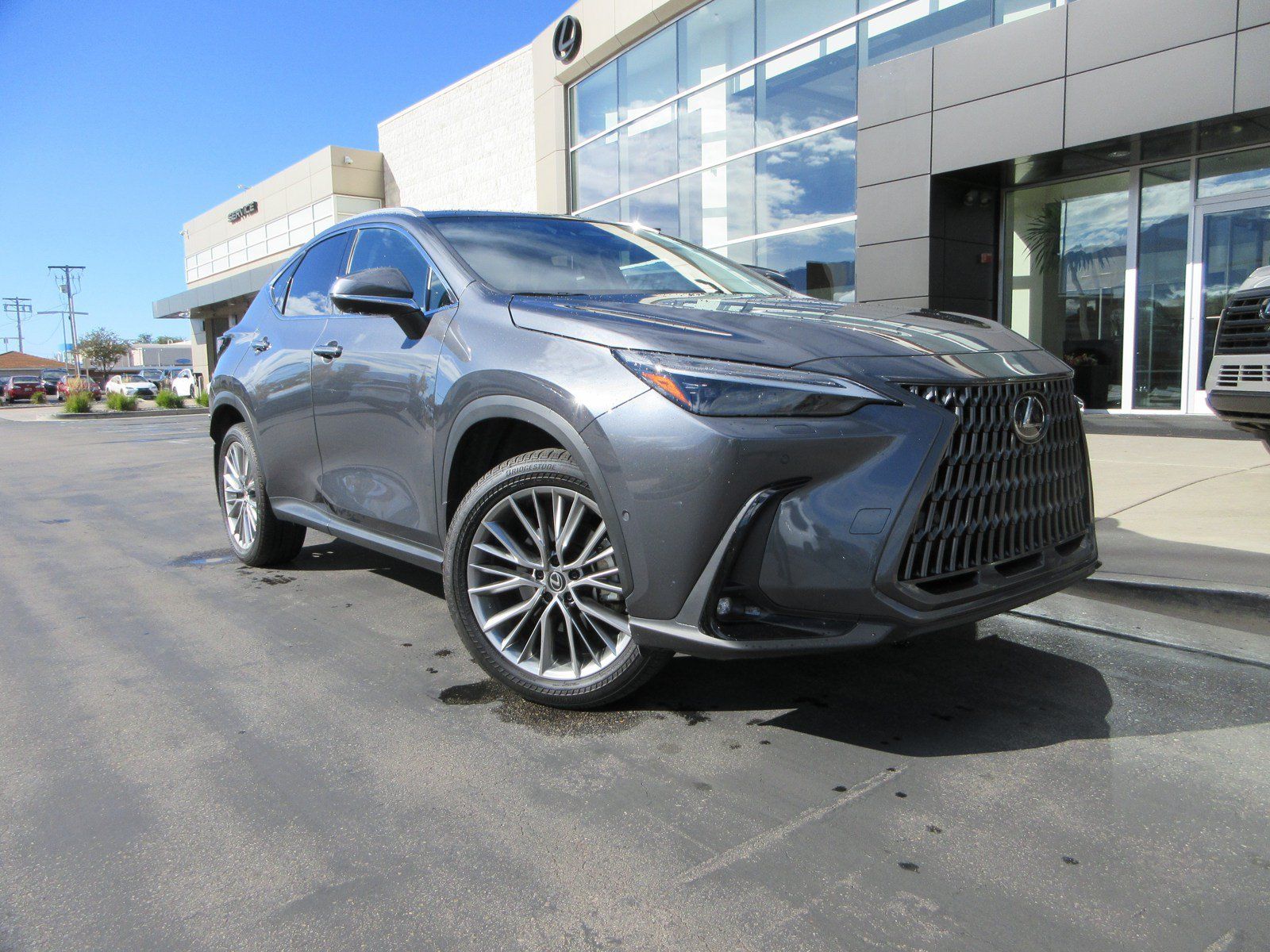 Used 2025 Lexus NX 350h AWD w/ Accessory Package (2T) image 13
