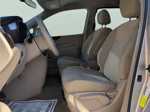 Used 2011 Nissan Quest S image 26