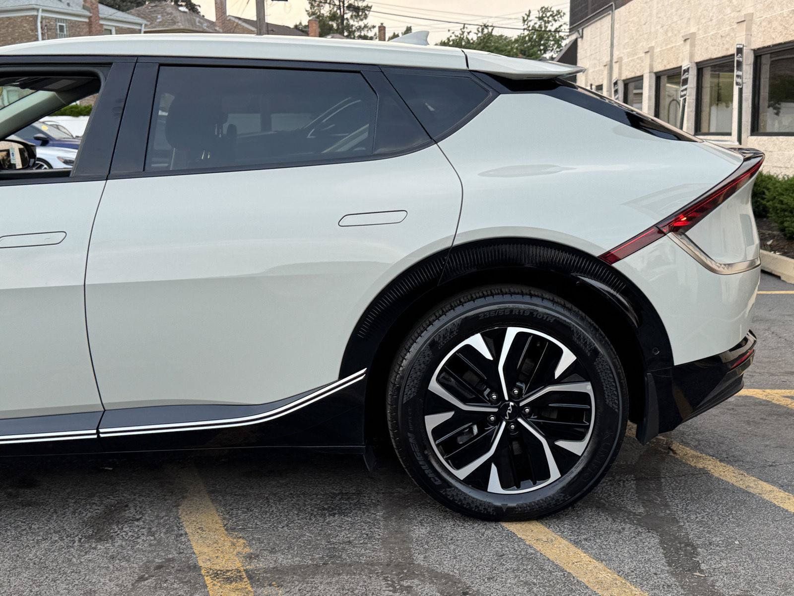 Used 2023 Kia EV6 Wind w/ Wind Technology Package AWD/4WD image 3