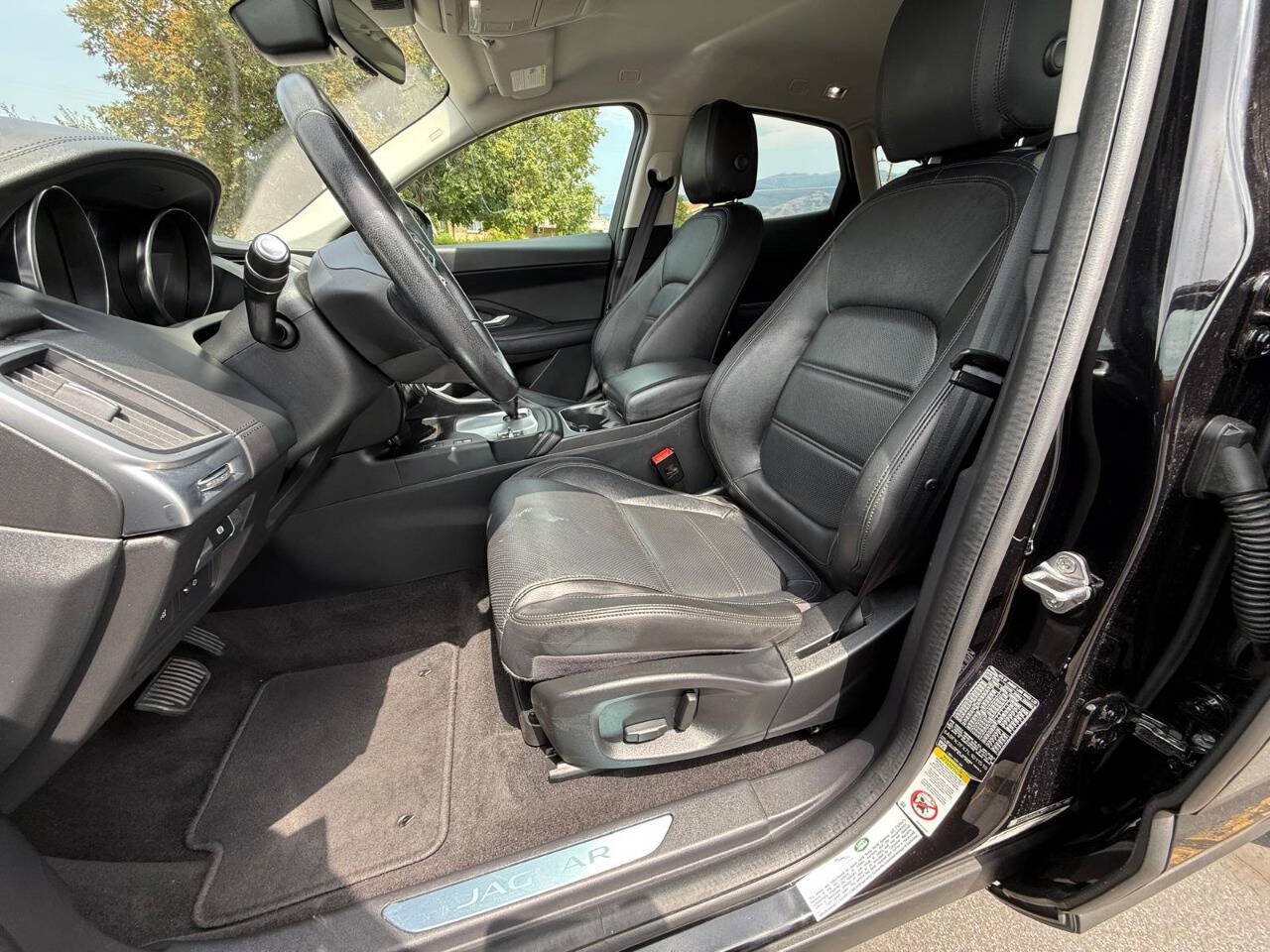 Used 2020 Jaguar E-PACE AWD/4WD image 10