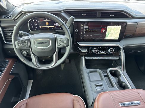 New 2026 GMC Sierra 3500 Denali Ultimate AWD/4WD image 17