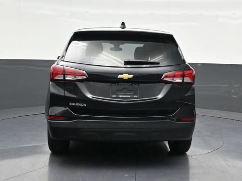Used 2024 Chevrolet Equinox LS image 4