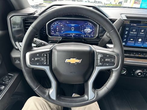 Used 2023 Chevrolet Silverado 1500 LT AWD/4WD image 30