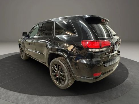 Used 2017 Jeep Grand Cherokee Altitude image 7