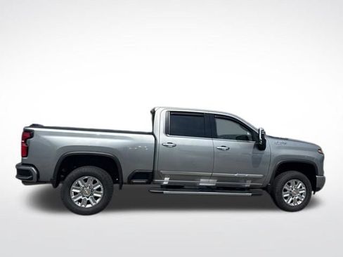 Used 2025 Chevrolet Silverado 3500 High Country AWD/4WD image 6