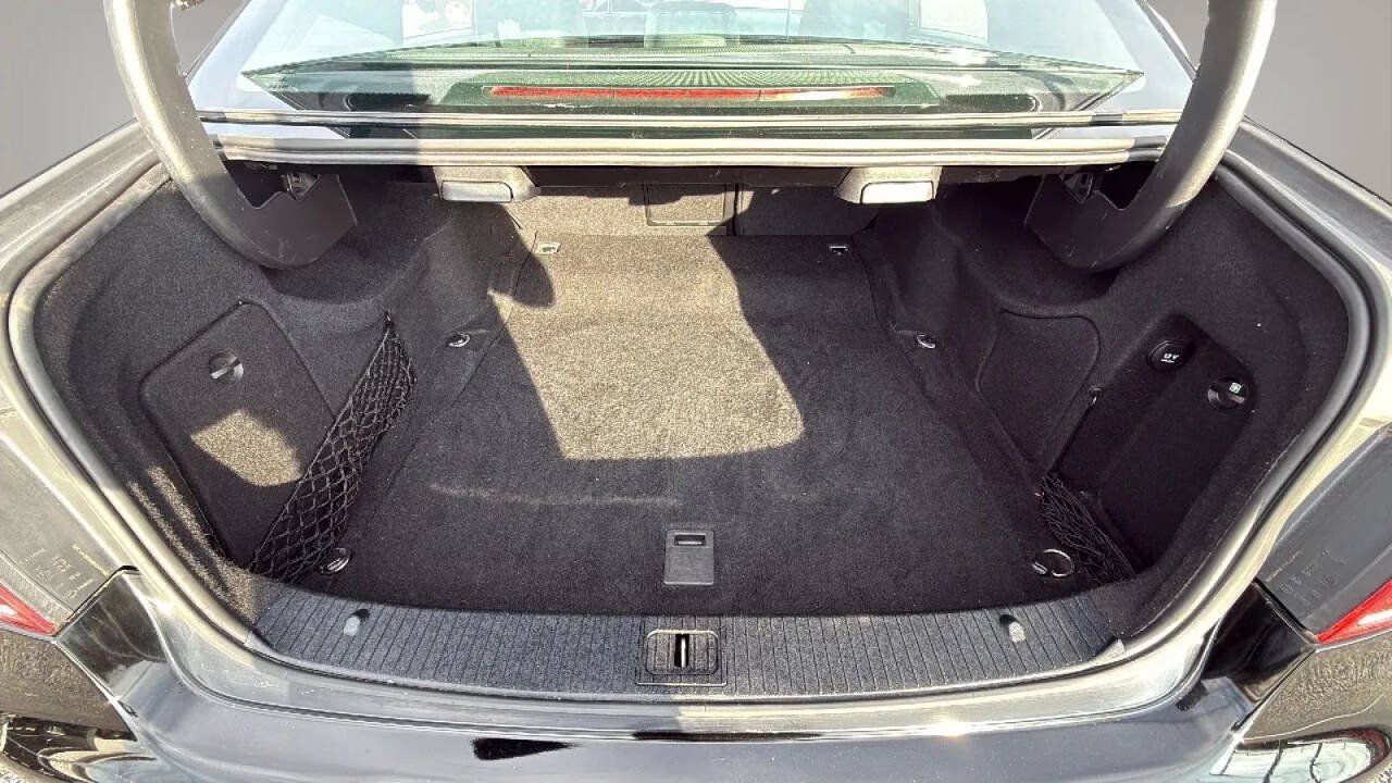 Used 2014 Mercedes-Benz E 350 4MATIC Sedan image 13