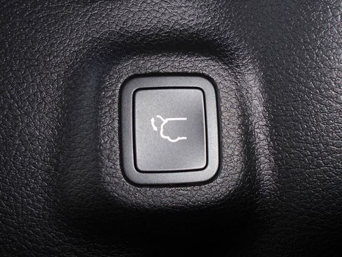 New 2026 Jeep Compass Limited image 16