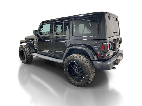 Used 2020 Jeep Wrangler Unlimited Sahara w/ Uconnect 4C Nav & Sound Group AWD/4WD image 2
