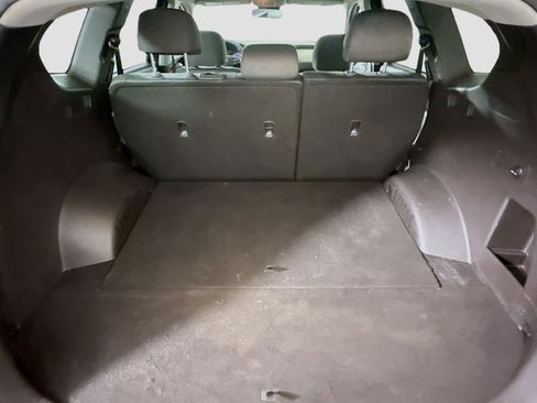 Used 2019 Hyundai Santa Fe SE image 32