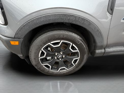 Certified 2025 Ford Bronco Sport Outer Banks w/ Outer Banks Tech Package+ AWD/4WD image 29