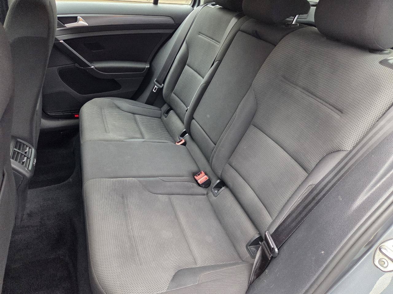 Used 2019 Volkswagen Golf S AWD/4WD image 13