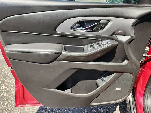 Used 2021 Chevrolet Traverse RS w/ LPO, Floor Liner Package FWD image 13