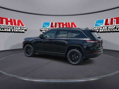 New 2026 Jeep Grand Cherokee Altitude RWD image 6