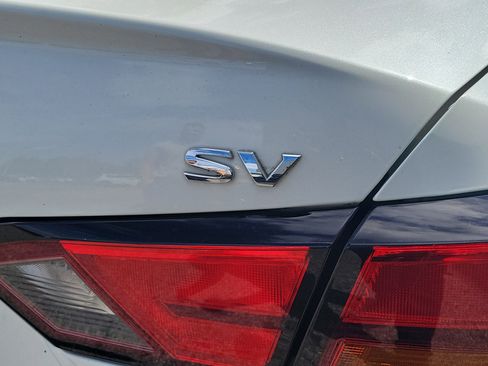 Used 2021 Nissan Altima 2.5 SV FWD image 11