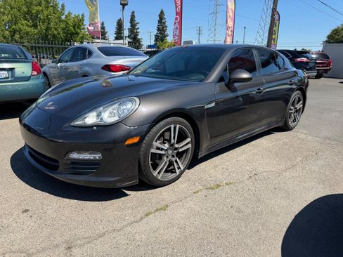 Used 2012 Porsche Panamera image 1