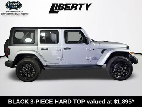 Used 2023 Jeep Wrangler Unlimited Sahara w/ Cold Weather Group AWD/4WD image 2