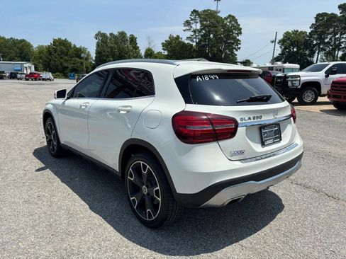 Used 2018 Mercedes-Benz GLA 250 image 3